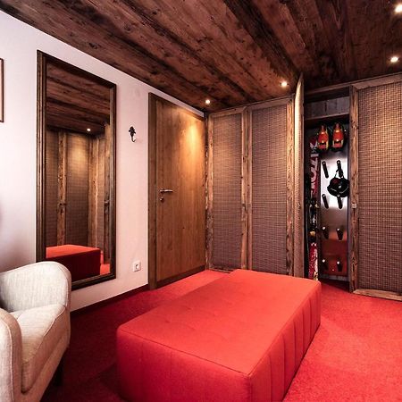 Haus Burgi - Angelika Walch Apartman Stuben am Arlberg Kültér fotó