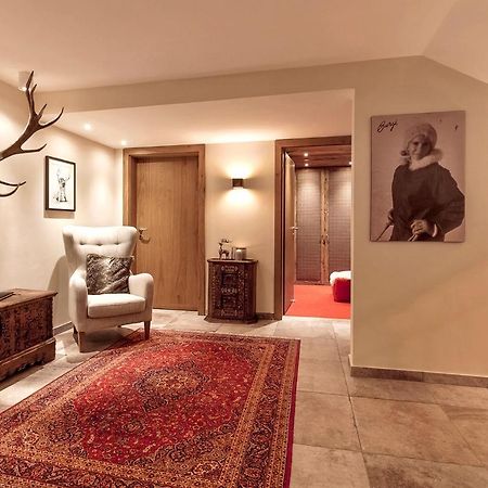 Haus Burgi - Angelika Walch Apartman Stuben am Arlberg Kültér fotó