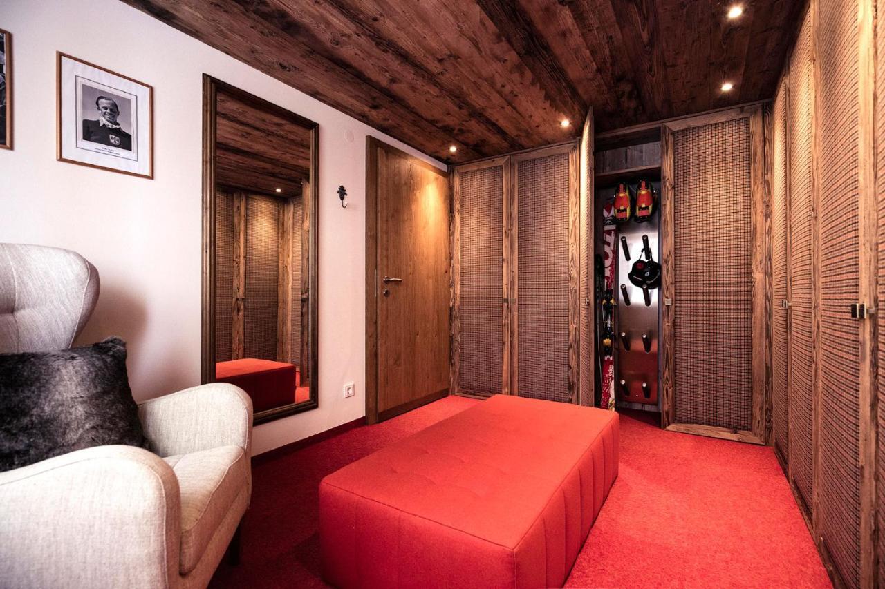 Haus Burgi - Angelika Walch Apartman Stuben am Arlberg Kültér fotó