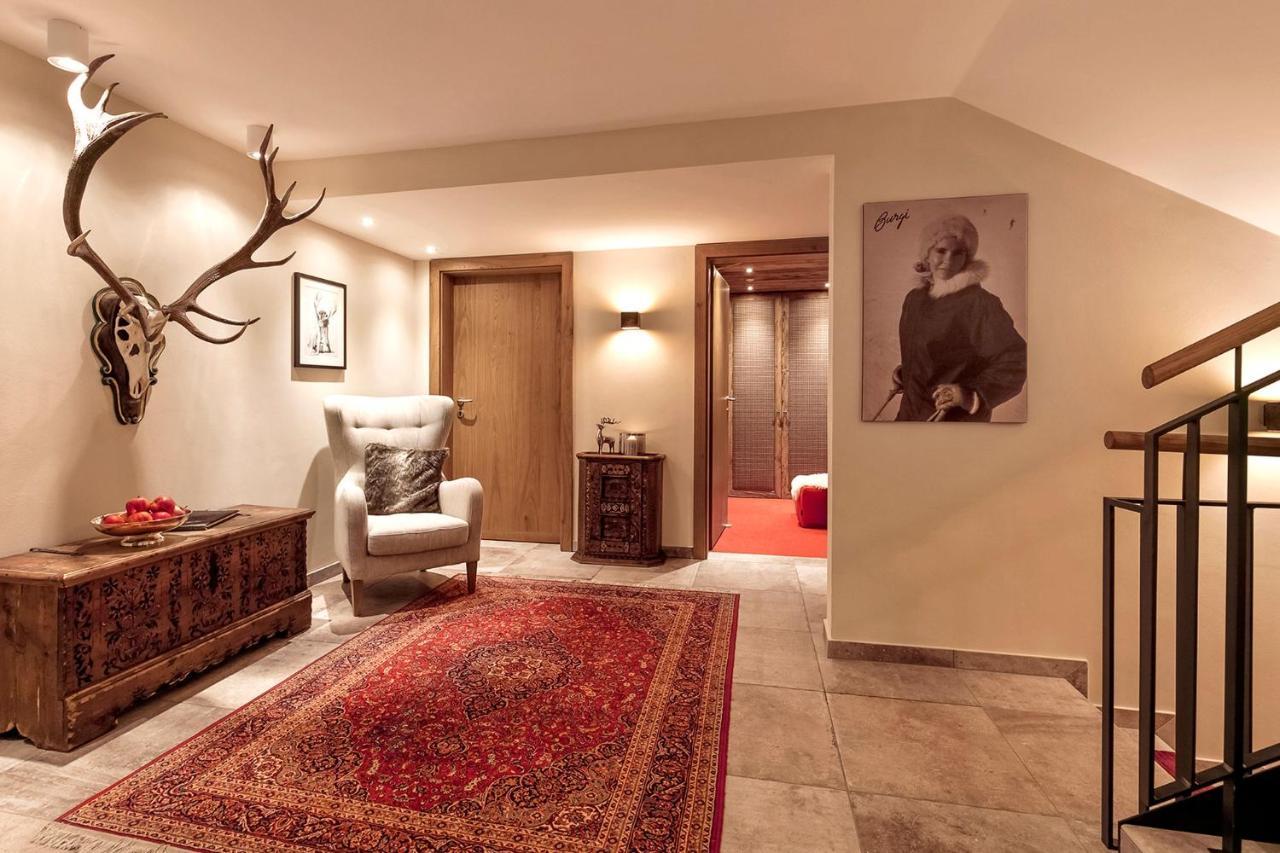 Haus Burgi - Angelika Walch Apartman Stuben am Arlberg Kültér fotó